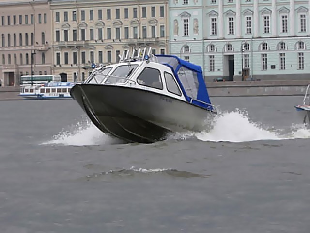 Моторная лодка ДМБ-580П